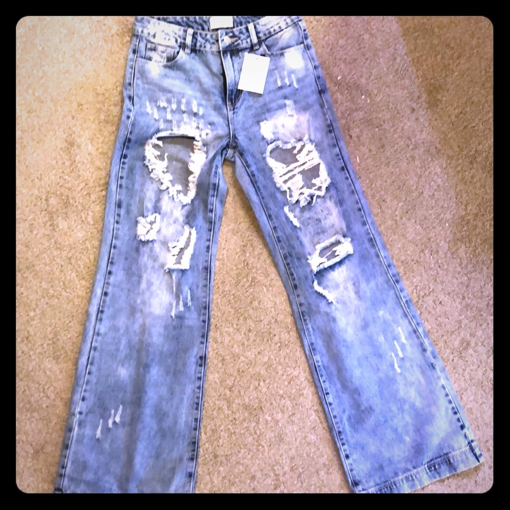 Distressed jeans - Picture 3 of 8